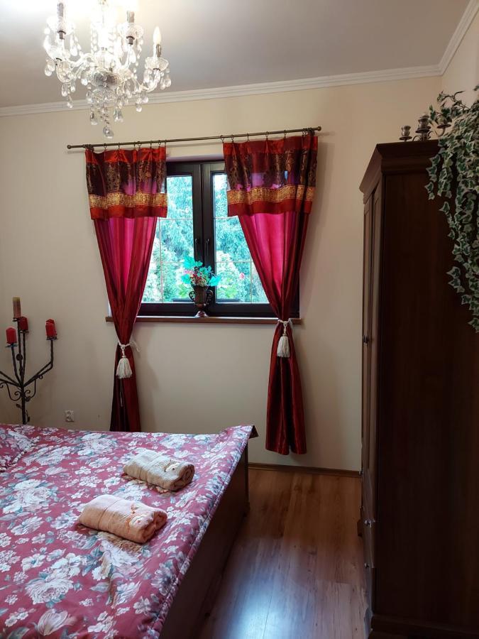 Bieszczadzki Dworek Ustrzyki Dolne Exterior foto
