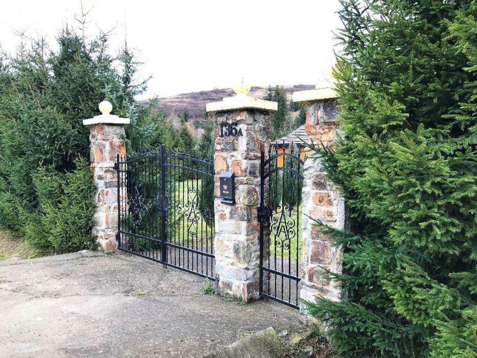 Bieszczadzki Dworek Ustrzyki Dolne Exterior foto
